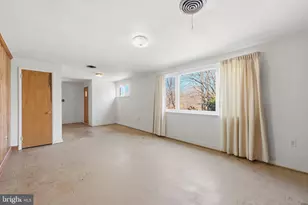 3806 Howard St, Annandale, VA 22003 - Photo 5