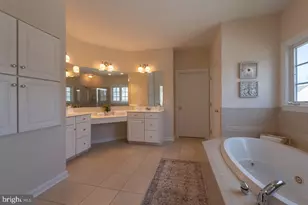 5078 Twinbrook Run Dr, Fairfax, VA 22032 - Photo 23