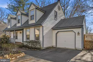 9101 Blue Jug Landing, Burke, VA 22015 - Photo 3