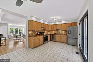 7265 Kousa Ln, Springfield, VA 22152 - Photo 5