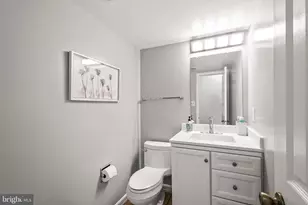 9005 Penn Manor Ct, Springfield, VA 22153 - Photo 29