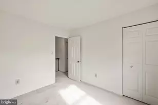 9005 Penn Manor Ct, Springfield, VA 22153 - Photo 19