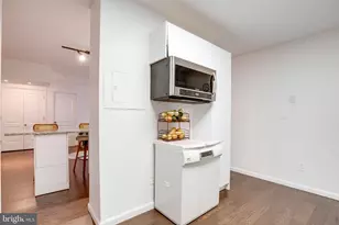 8350 Greensboro Dr, McLean, VA 22101 - Photo 17