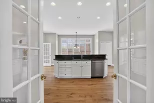 4522 Mixed Willow Pl, Chantilly, VA 20151 - Photo 13