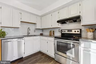 5851 Rock Forest Ct, Centreville, VA 20121 - Photo 11