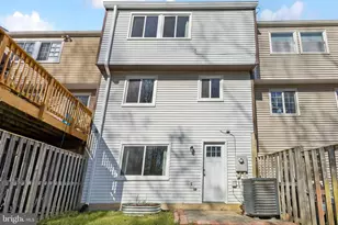 5851 Rock Forest Ct, Centreville, VA 20121 - Photo 37