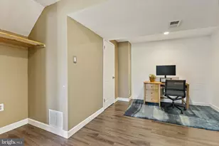 5851 Rock Forest Ct, Centreville, VA 20121 - Photo 33