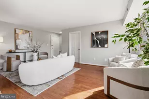 8001 Chanute Pl, Falls Church, VA 22042 - Photo 13