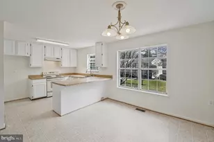 10256 Quiet Pond Terrace, Burke, VA 22015 - Photo 5