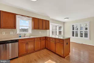6587 Zoysia Ct, Alexandria, VA 22312 - Photo 7
