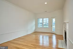 4413 Fair Stone Dr, Fairfax, VA 22033 - Photo 7