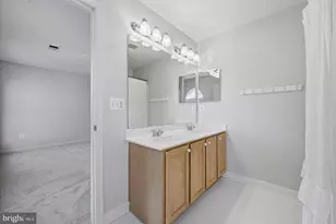 12967 Highland Oaks Ct, Fairfax, VA 22033 - Photo 21