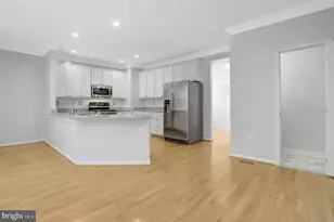 5142 Ballycastle Cir, Alexandria, VA 22315 - Photo 17