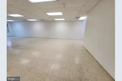 299 Herndon Parkway #106, Herndon, VA 20170 - Photo 13