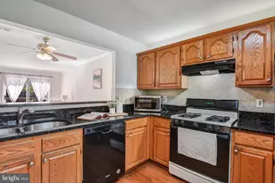 13847 Coleman Ct, Centreville, VA 20120 - Photo 23