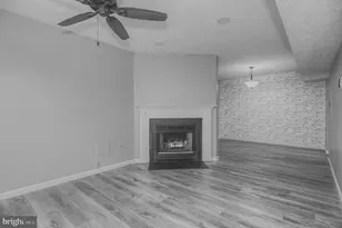 6105 Hoskins Hollow Cir, Centreville, VA 20121 - Photo 7