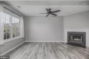 6105 Hoskins Hollow Cir, Centreville, VA 20121 - Photo 3