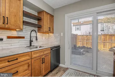 6105 Hoskins Hollow Circle, Centreville, VA 20121 - Photo 15