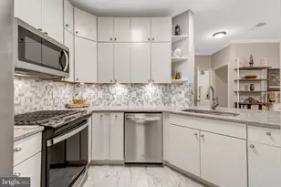 4310 Cannon Ridge Ct, Fairfax, VA 22033 - Photo 5