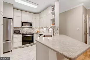 4310 Cannon Ridge Ct, Fairfax, VA 22033 - Photo 1