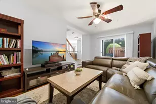 4367 Hackney Coach Ln, Fairfax, VA 22030 - Photo 13