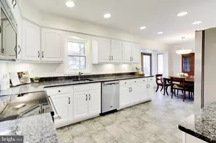 9321 Hobart Ct, Fairfax, VA 22032 - Photo 13