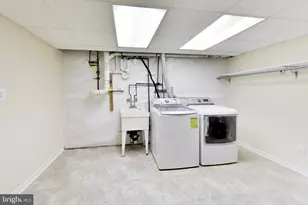 9321 Hobart Ct, Fairfax, VA 22032 - Photo 43