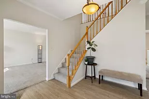 6909 Confederate Ridge Ln, Centreville, VA 20121 - Photo 5