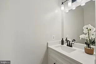 6909 Confederate Ridge Ln, Centreville, VA 20121 - Photo 13