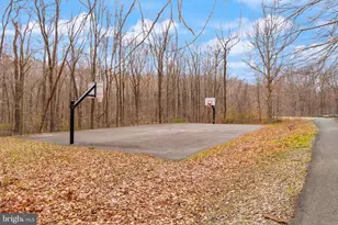 6027 Ridge Ford Dr, Burke, VA 22015 - Photo 67