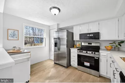 8225 Burning Forest Court, Springfield, VA 22153 - Photo 13