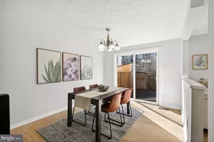 8225 Burning Forest Ct, Springfield, VA 22153 - Photo 9