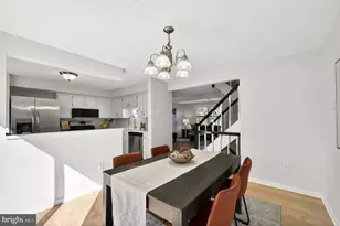 8225 Burning Forest Ct, Springfield, VA 22153 - Photo 11