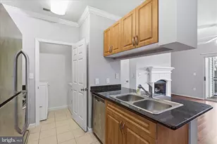 12124 Garden Ridge Ln, Fairfax, VA 22030 - Photo 15