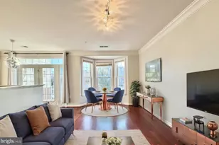 13600 Salk St, Herndon, VA 20171 - Photo 5