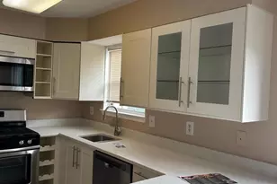 6850 Signature Cir, Alexandria, VA 22310 - Photo 7