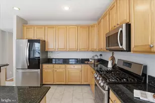 12409 Casbeer Dr, Fairfax, VA 22033 - Photo 17