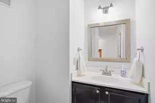 7710 Cashland Ct, Alexandria, VA 22315 - Photo 23