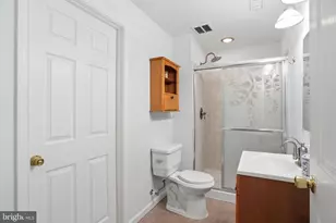 7710 Cashland Ct, Alexandria, VA 22315 - Photo 37