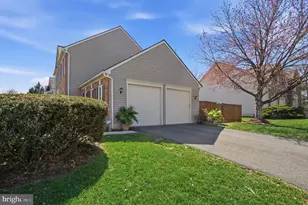 7710 Cashland Ct, Alexandria, VA 22315 - Photo 3