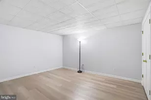 7710 Cashland Ct, Alexandria, VA 22315 - Photo 35