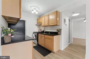 7704 Donnybrook Ct, Annandale, VA 22003 - Photo 15