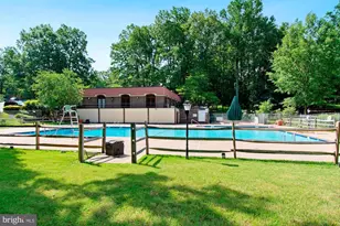 8360B Dunham Ct, Springfield, VA 22152 - Photo 29