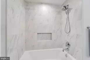 10727 Shingle Oak Ct, Burke, VA 22015 - Photo 13