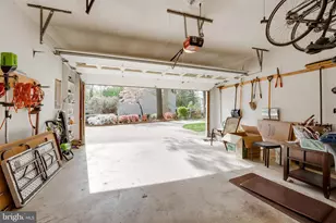 10727 Shingle Oak Ct, Burke, VA 22015 - Photo 39