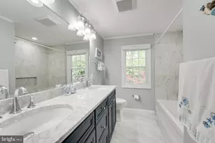 10727 Shingle Oak Ct, Burke, VA 22015 - Photo 11