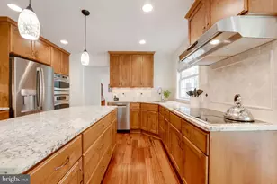 10727 Shingle Oak Ct, Burke, VA 22015 - Photo 7