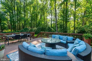 1104 Flor Ln, McLean, VA 22102 - Photo 5