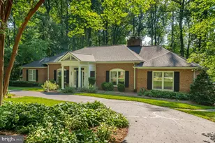 1104 Flor Ln, McLean, VA 22102 - Photo 3
