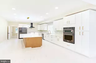 2713 Silkwood Ct, Oakton, VA 22124 - Photo 23